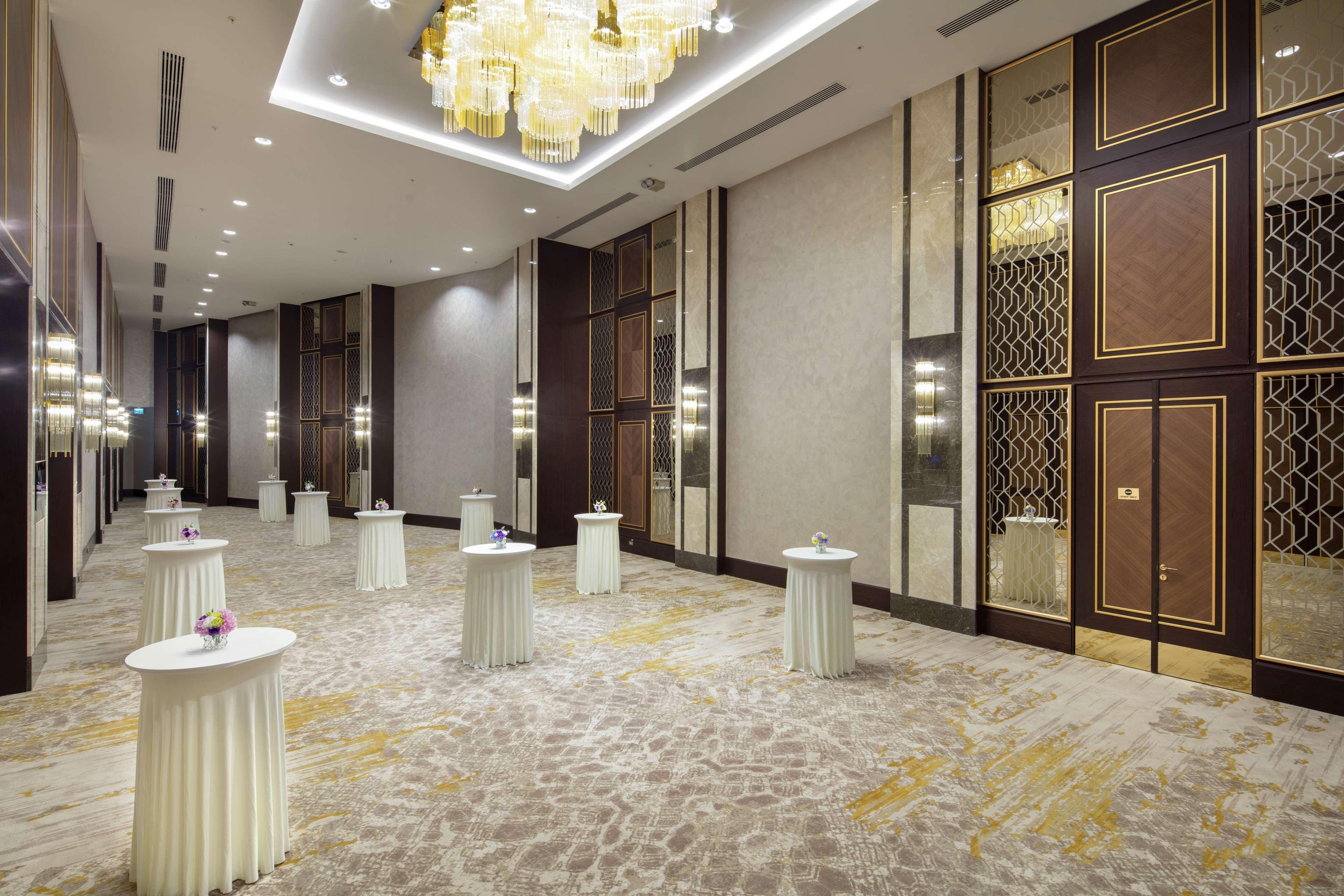 ホテル ダブルツリー バイ ヒルトン アンタルヤ シティ センター エクステリア 写真 The Grand Ballroom